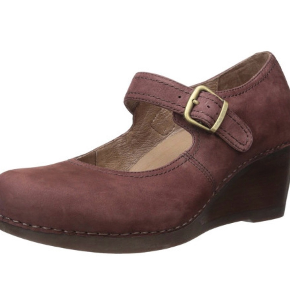 Dansko Sandra Mary Jane Wedge Raisin size 40